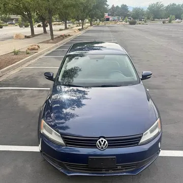 2014 Volkswagen Jetta 1.8T SE Sedan 4D
