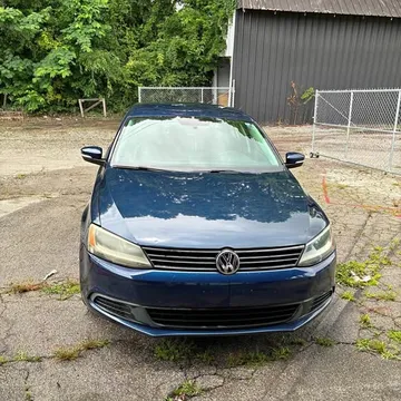 2014 Volkswagen Jetta 1.8T SE Sport Sedan 4D