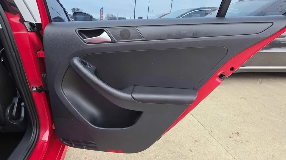 2014 Volkswagen A6 Jetta - Image 15 of 20