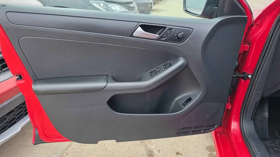 2014 Volkswagen A6 Jetta - Image 8 of 20