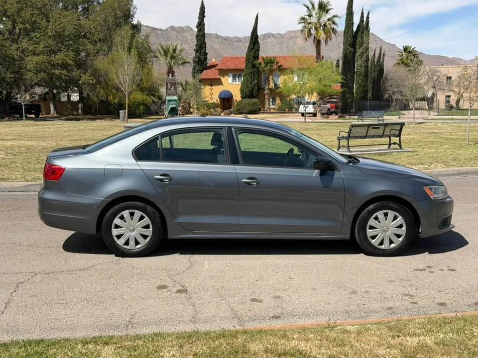 2014 Volkswagen A6 Jetta - Image 2 of 20