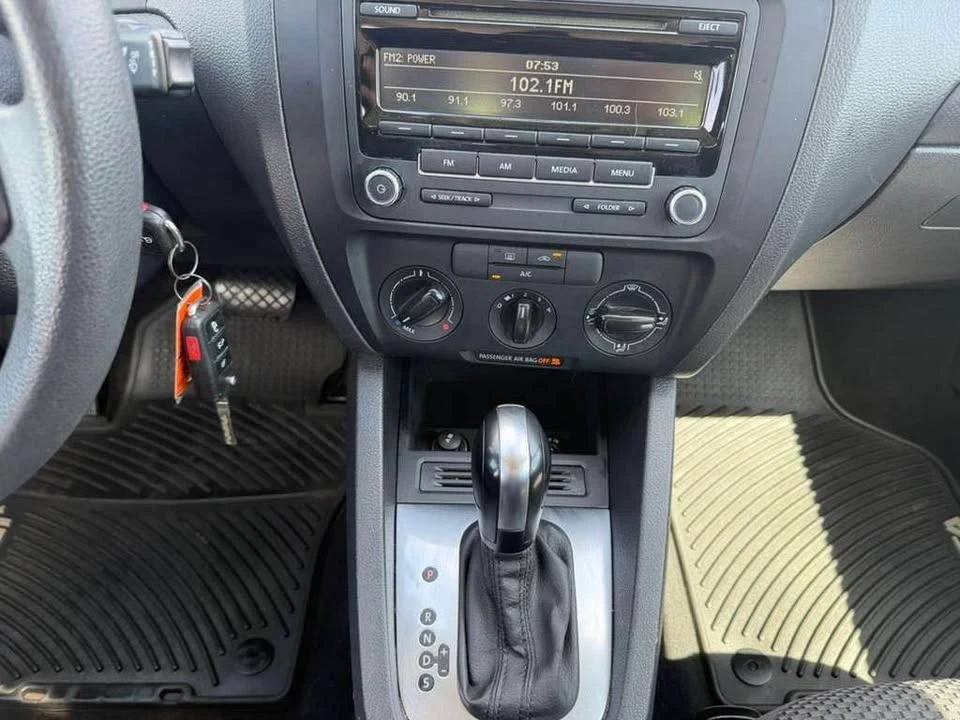 2014 Volkswagen A6 Jetta - Image 13 of 20