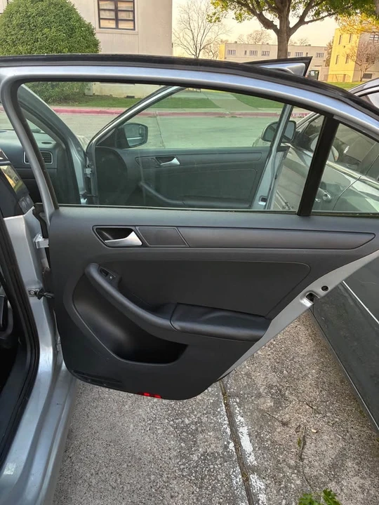 2014 Volkswagen A6 Jetta - Image 18 of 19