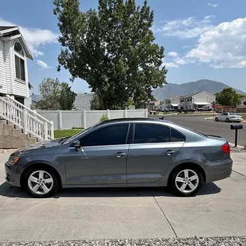 2014 Volkswagen Jetta 2.0L TDI S Sedan 4D