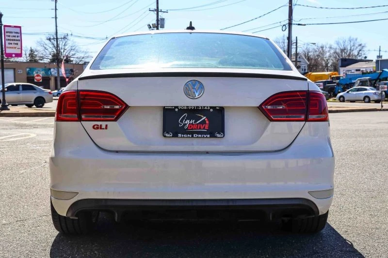 2014 Volkswagen A6 Jetta - Image 5 of 12