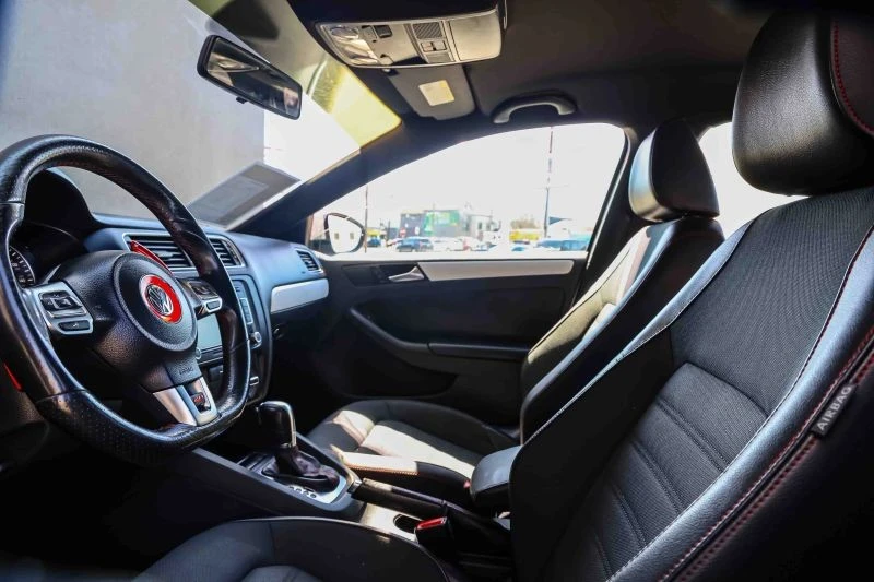 2014 Volkswagen A6 Jetta - Image 9 of 12