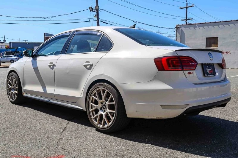 2014 Volkswagen A6 Jetta - Image 4 of 12