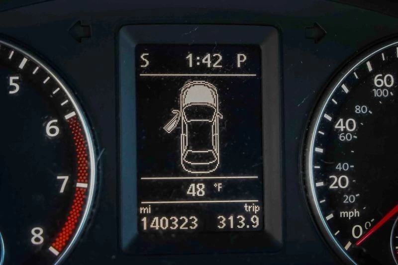2014 Volkswagen A6 Jetta - Image 8 of 12