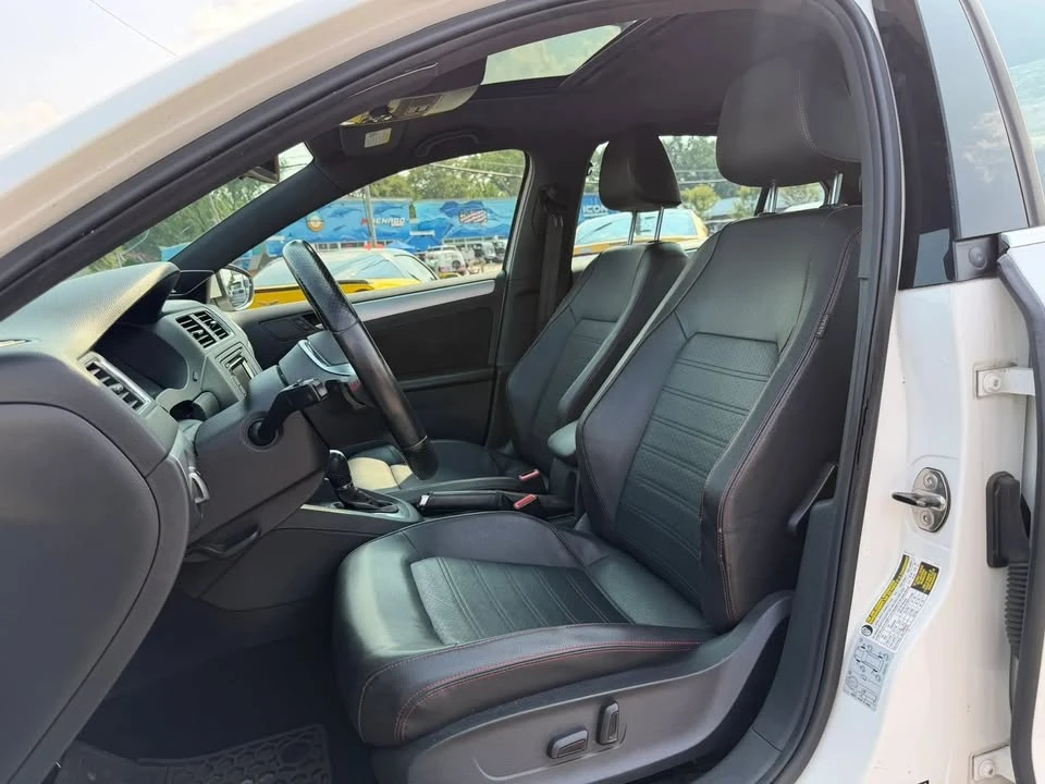 2014 Volkswagen A6 Jetta - Image 11 of 20