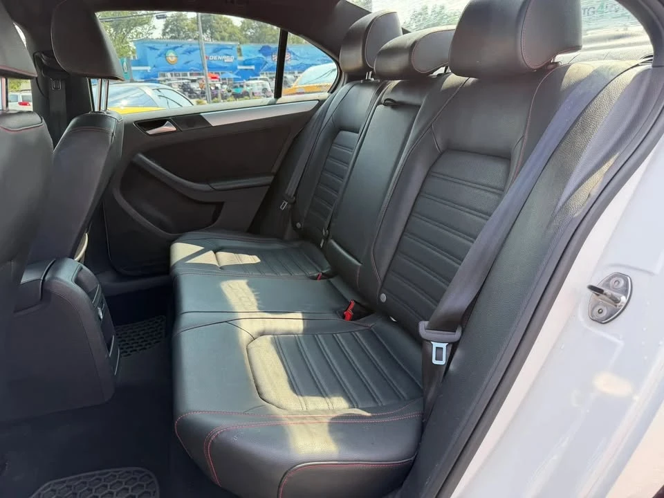 2014 Volkswagen A6 Jetta - Image 13 of 20