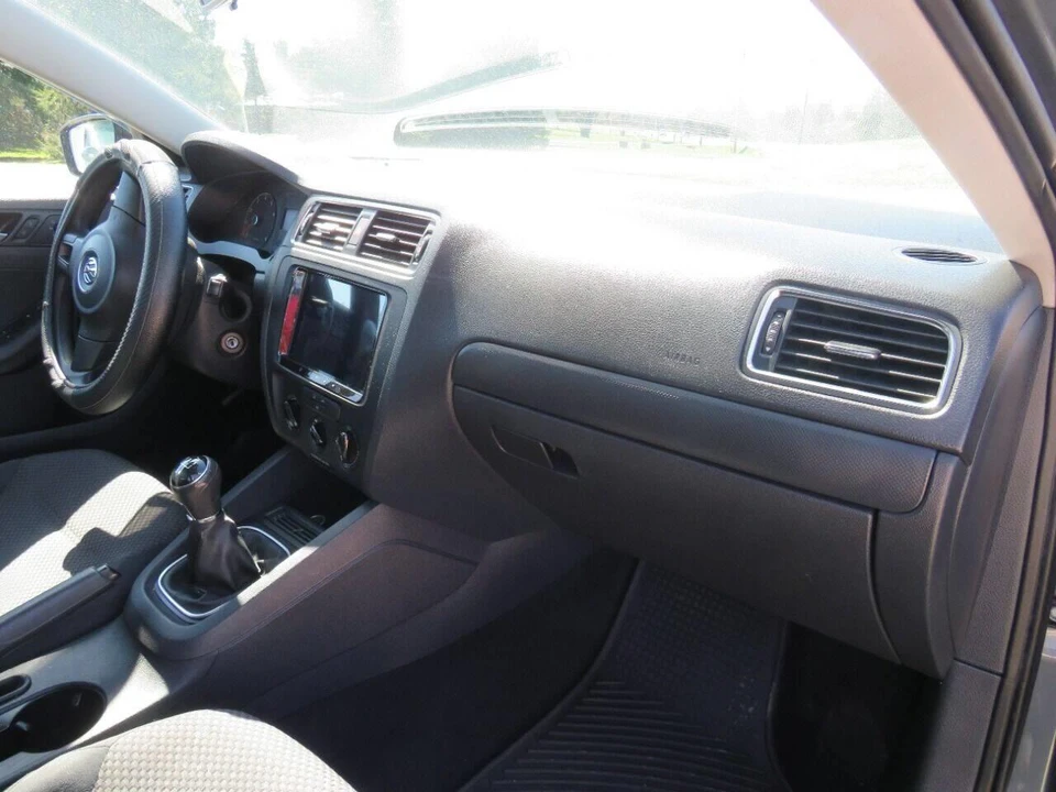 2014 Volkswagen A6 Jetta - Image 10 of 27