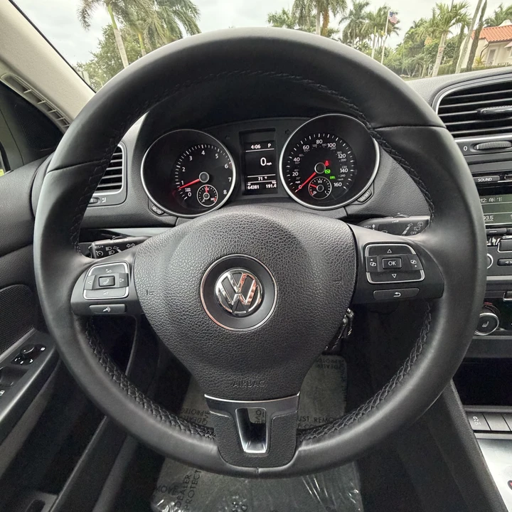 2014 Volkswagen A6 Jetta - Image 28 of 31