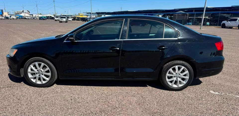 2014 Volkswagen A6 Jetta - Image 2 of 15