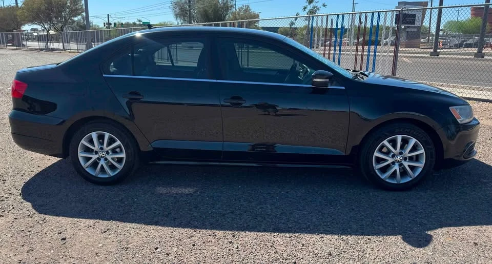 2014 Volkswagen A6 Jetta - Image 9 of 15