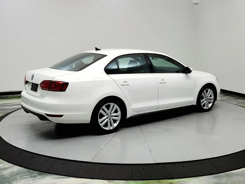 2014 Volkswagen A6 Jetta - Image 5 of 21