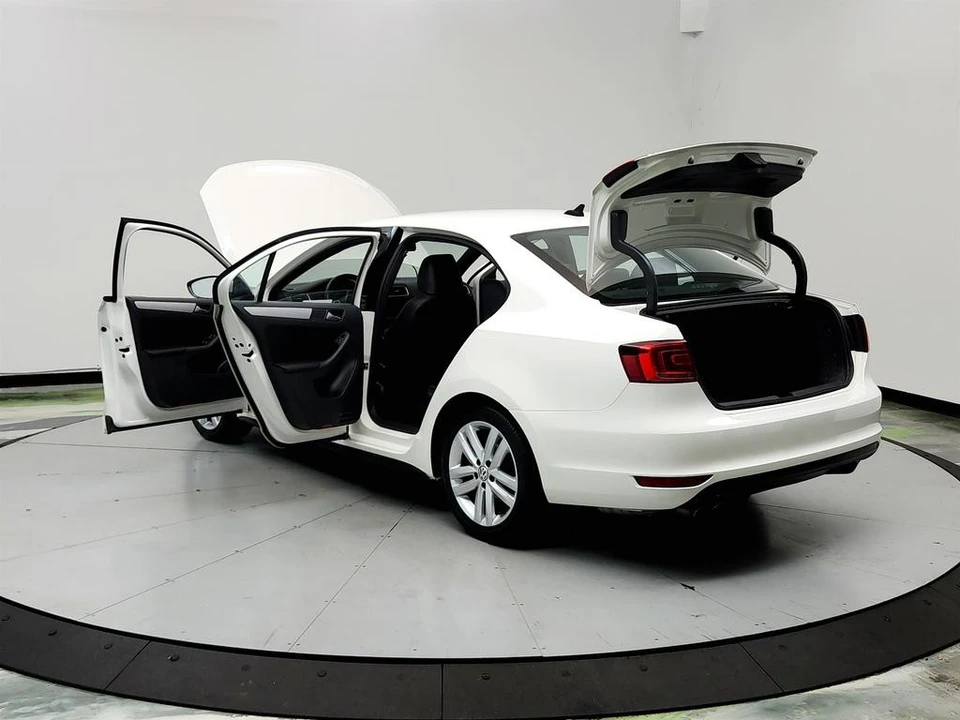 2014 Volkswagen A6 Jetta - Image 12 of 21