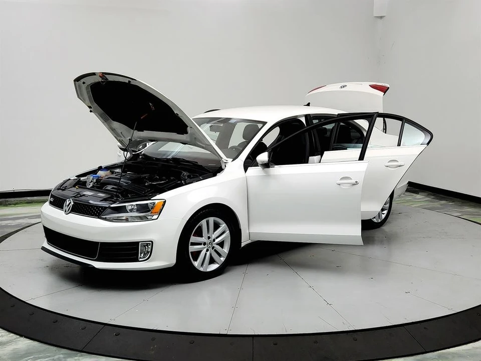 2014 Volkswagen A6 Jetta - Image 9 of 21