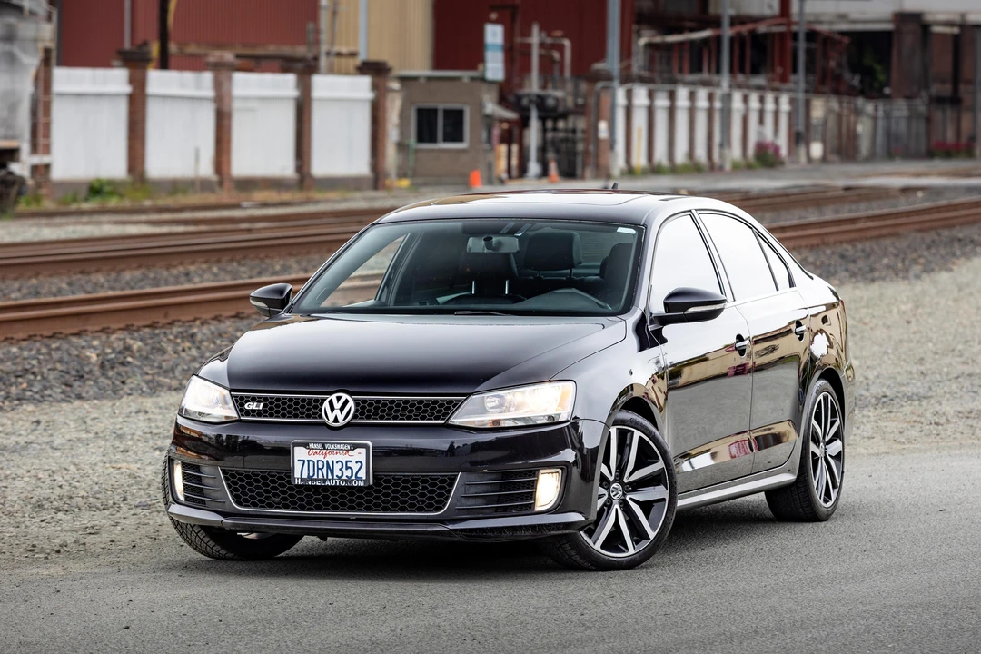 2014 Volkswagen A6 Jetta - Image 9 of 31