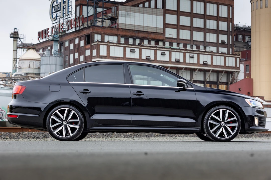 2014 Volkswagen A6 Jetta - Image 3 of 31