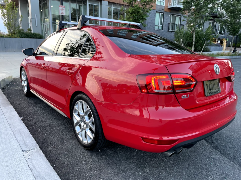2014 Volkswagen A6 Jetta - Image 8 of 31