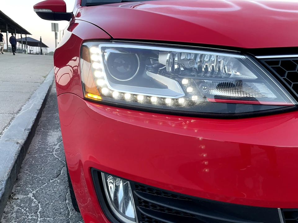 2014 Volkswagen A6 Jetta - Image 11 of 31