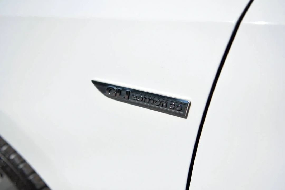 2014 Volkswagen A6 Jetta - Image 10 of 12