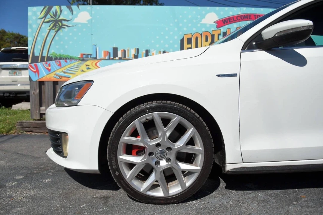 2014 Volkswagen A6 Jetta - Image 9 of 12