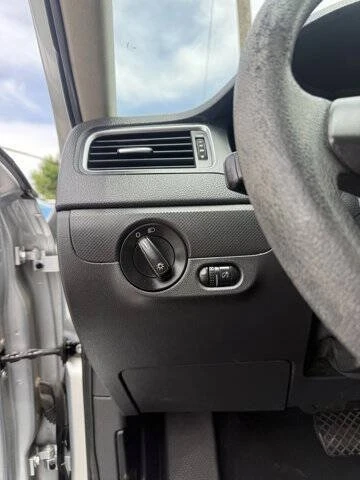 2014 Volkswagen A6 Jetta - Image 14 of 18