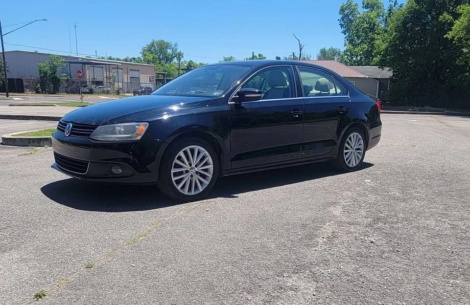 2014 Volkswagen A6 Jetta - Image 5 of 17