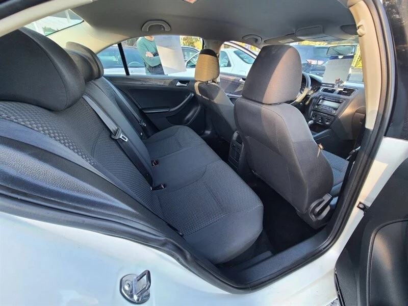 2014 Volkswagen A6 Jetta - Image 13 of 14