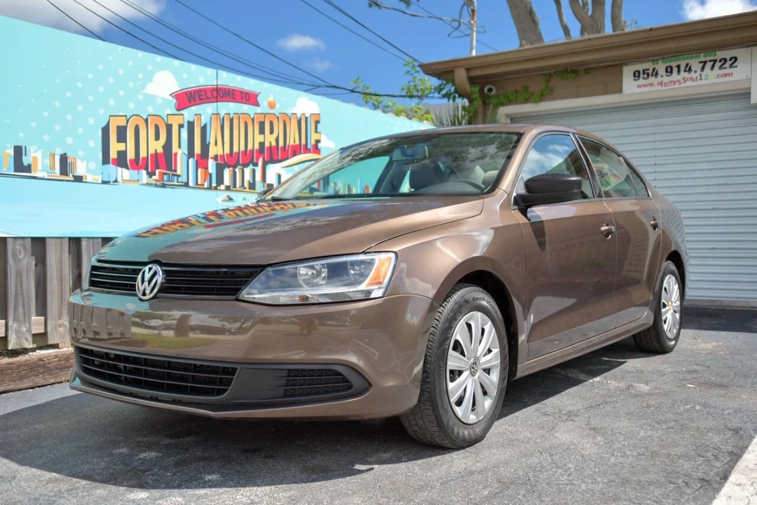 2014 Volkswagen A6 Jetta - Image 3 of 12