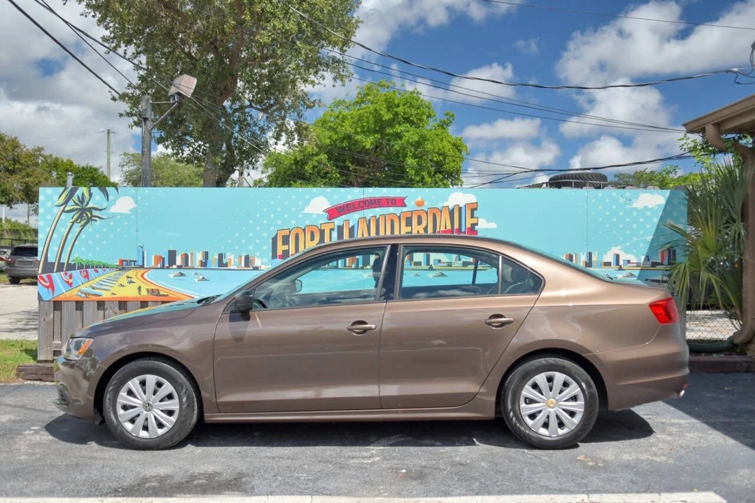 2014 Volkswagen A6 Jetta - Image 4 of 12