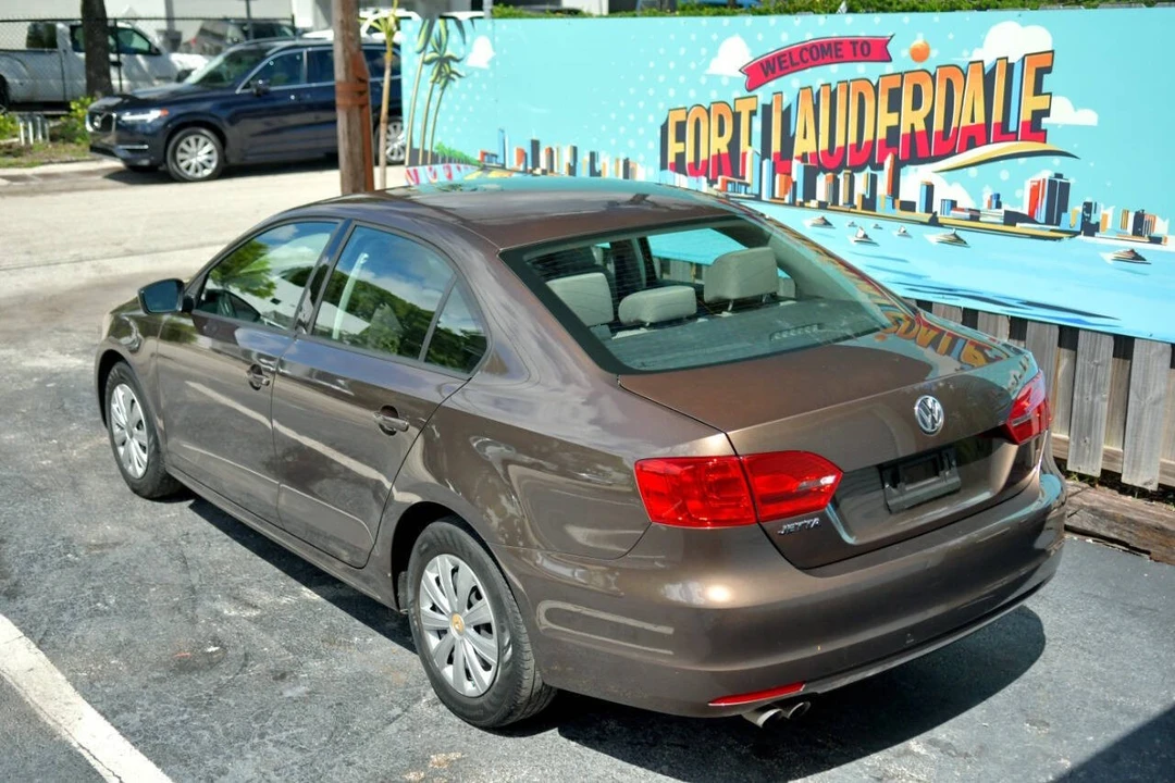 2014 Volkswagen A6 Jetta - Image 5 of 12