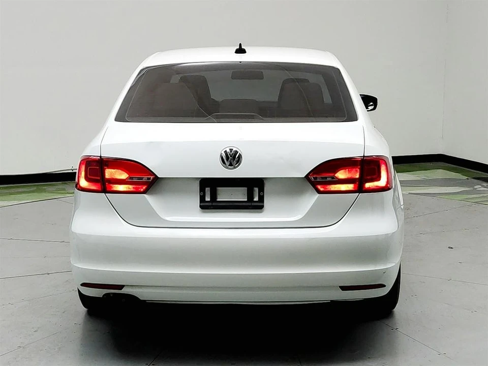 2014 Volkswagen A6 Jetta - Image 6 of 12