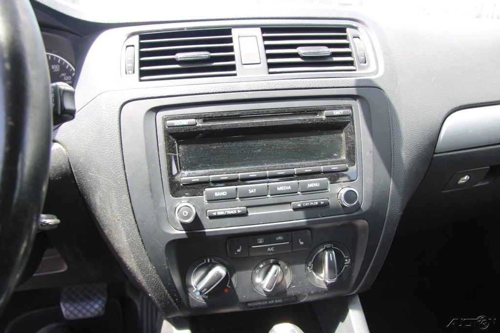 2014 Volkswagen A6 Jetta - Image 19 of 24