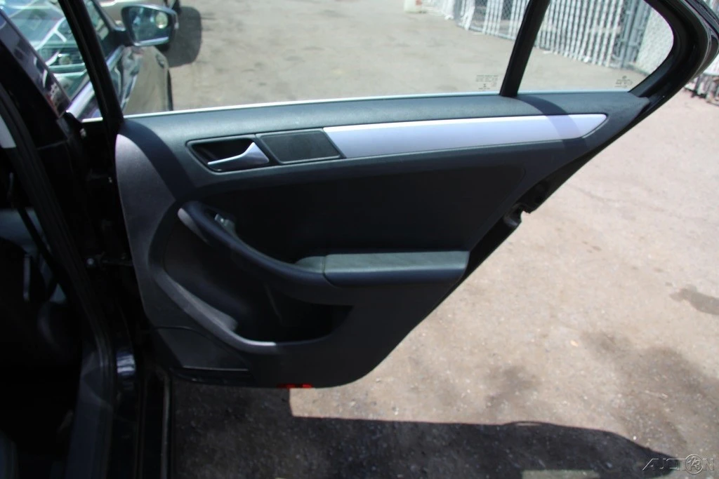 2014 Volkswagen A6 Jetta - Image 24 of 24
