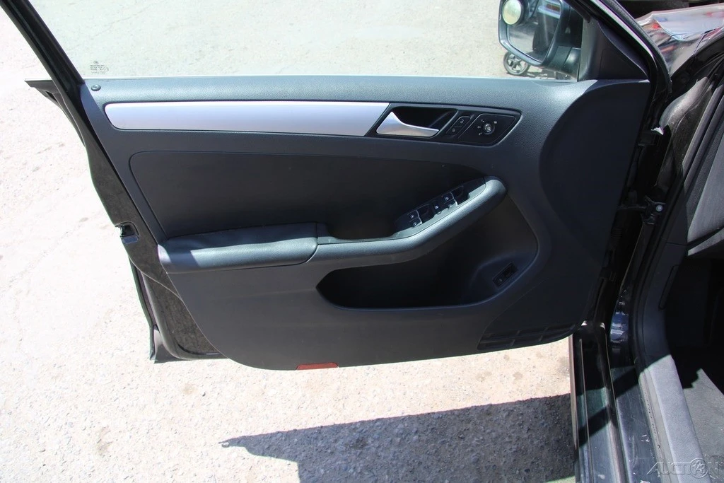 2014 Volkswagen A6 Jetta - Image 14 of 24