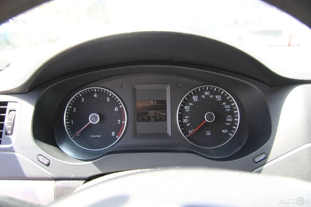 2014 Volkswagen A6 Jetta - Image 17 of 24