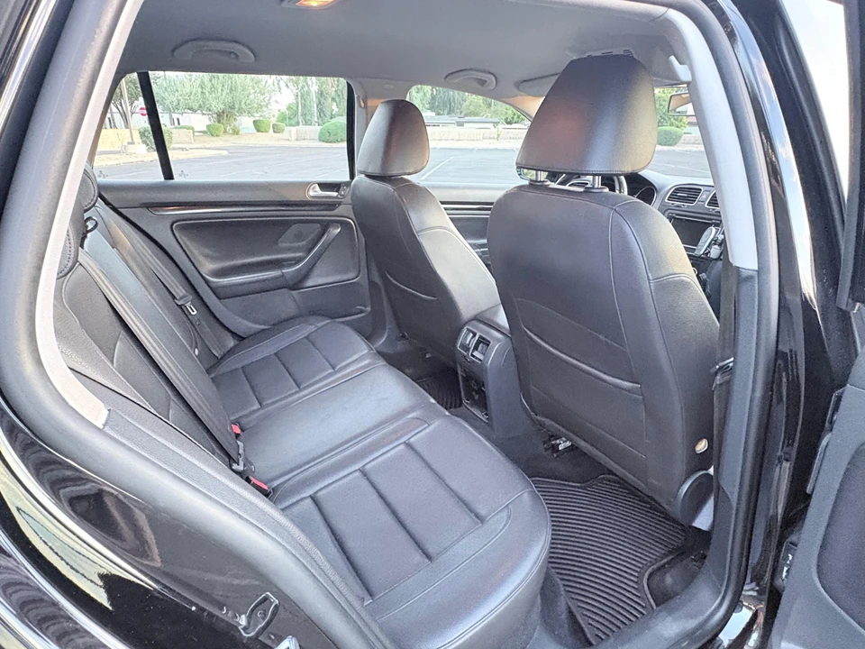 2014 Volkswagen A6 Jetta - Image 27 of 31