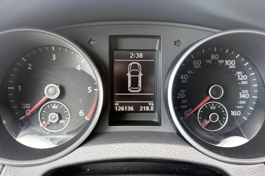 2014 Volkswagen A6 Jetta - Image 24 of 31