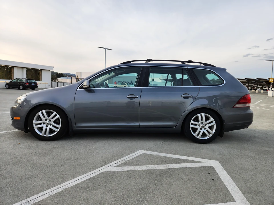 2014 Volkswagen A4 Jetta - Image 9 of 31