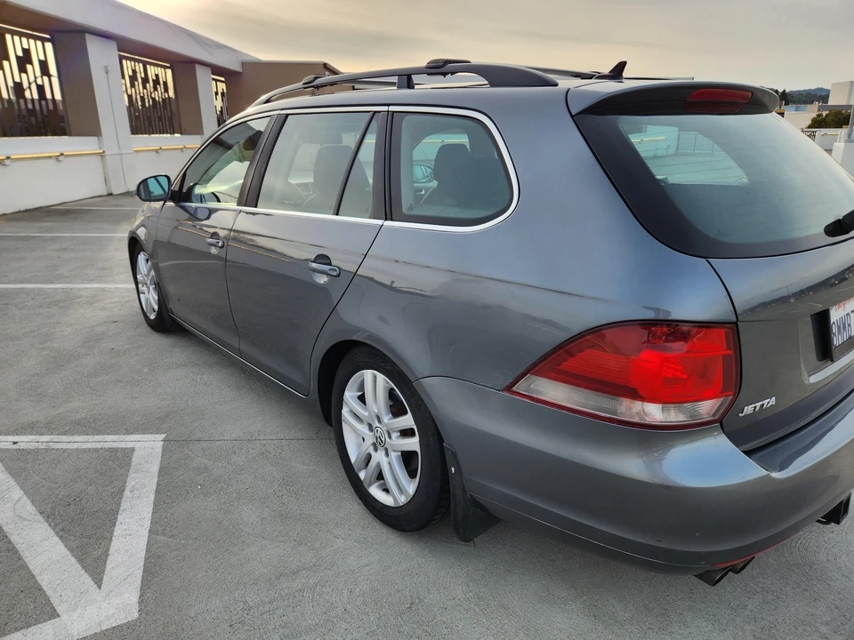 2014 Volkswagen A4 Jetta - Image 11 of 31