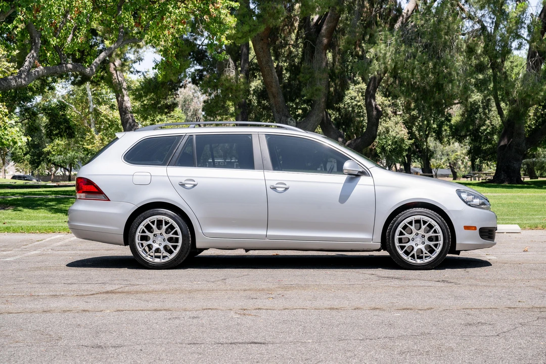 2014 Volkswagen A6 Jetta - Image 8 of 31