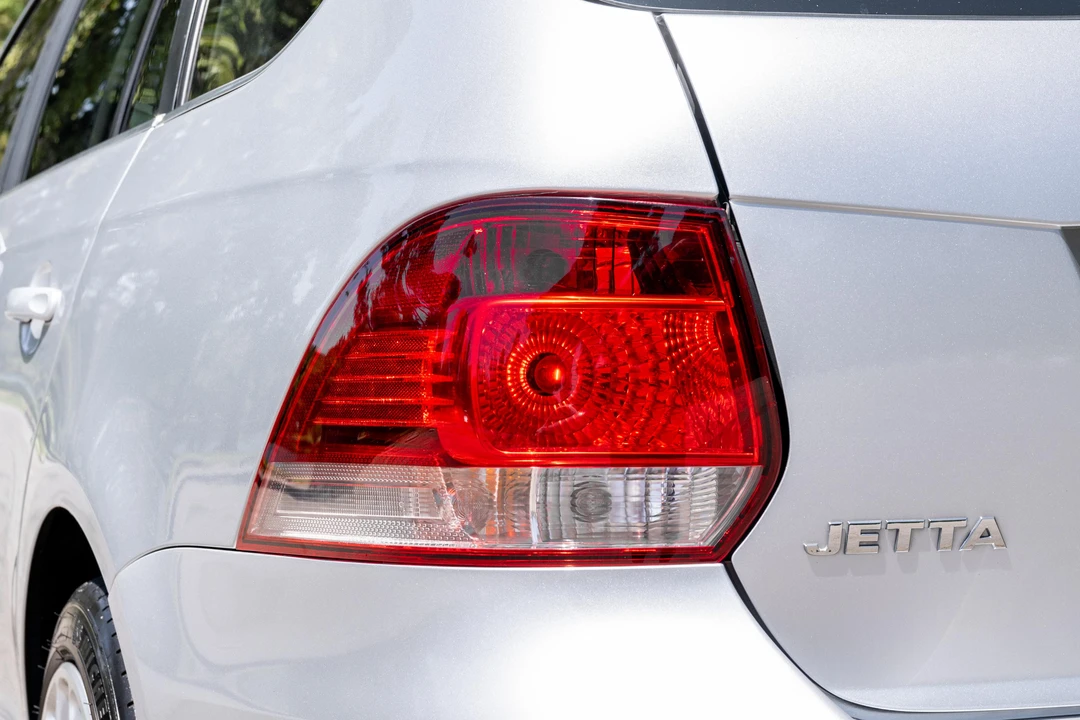 2014 Volkswagen A6 Jetta - Image 18 of 31