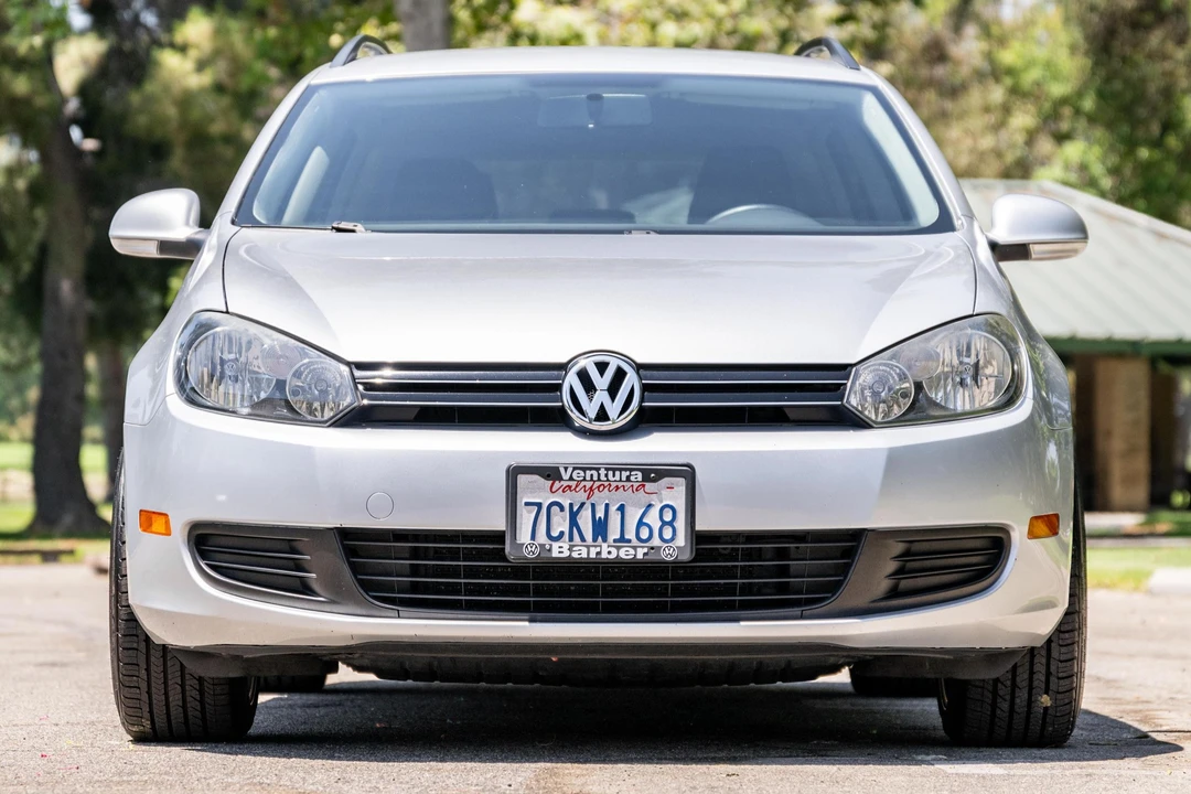2014 Volkswagen A6 Jetta - Image 2 of 31