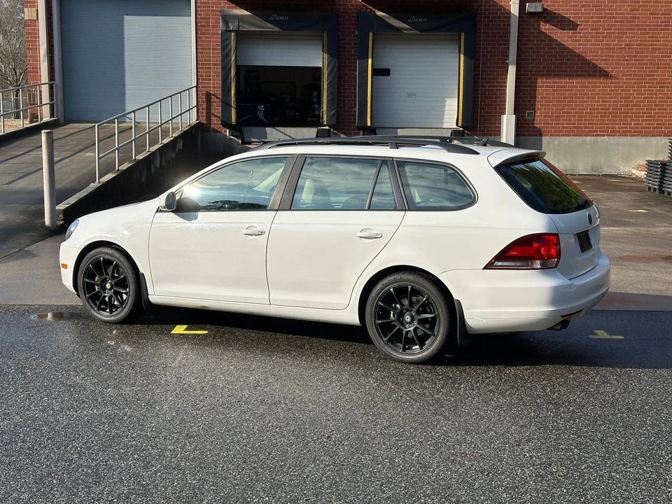 2014 Volkswagen A6 Jetta - Image 9 of 31