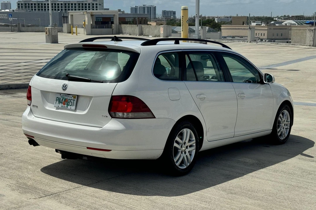 2014 Volkswagen A4 Jetta - Image 4 of 31