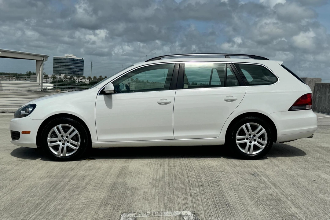 2014 Volkswagen A4 Jetta - Image 3 of 31