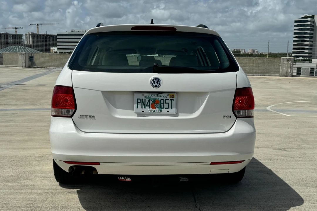 2014 Volkswagen A4 Jetta - Image 5 of 31