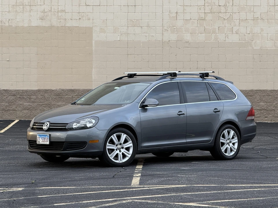 2014 Volkswagen A6 Jetta - Image 2 of 31